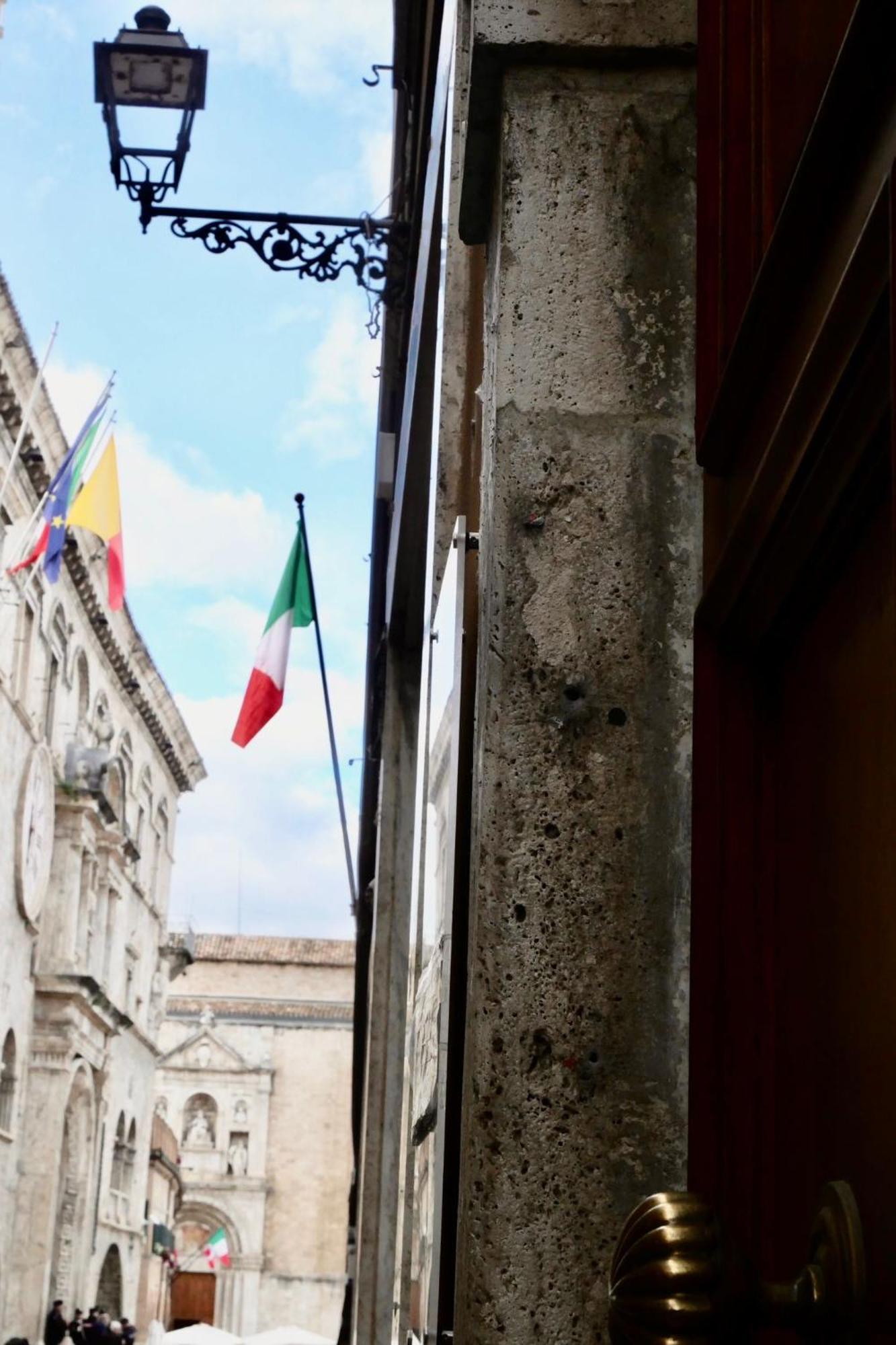 Easy Home - Piazza Del Popolo Ascoli Piceno megye Kültér fotó